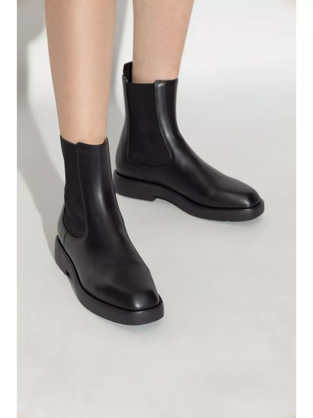 Affordable Emporio Armani leather ankle boots Women 0130