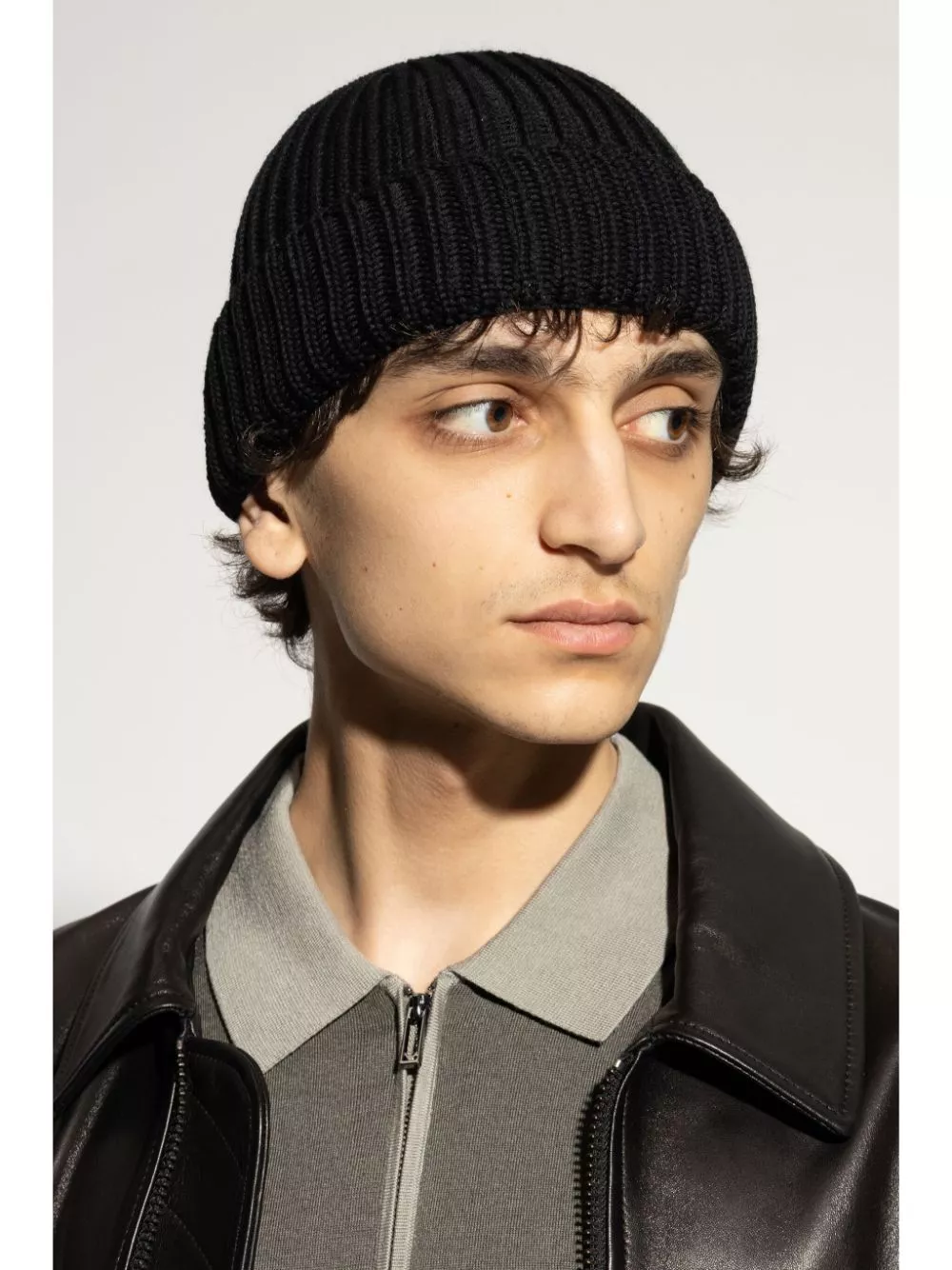 Cheap Emporio Armani logo-patch knitted beanie Men 0127